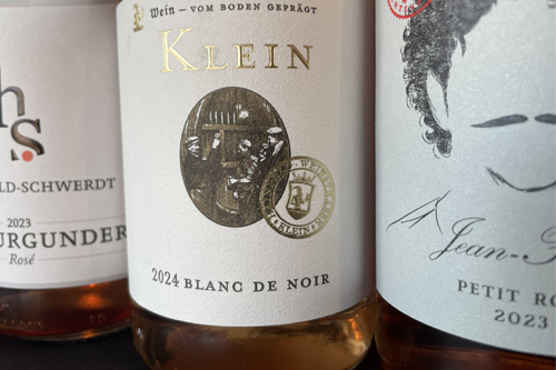 Tre ros�vine produceret p� Sp�tburgunder
